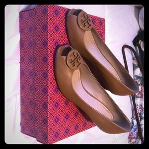 EUC Tory Burch Wedge